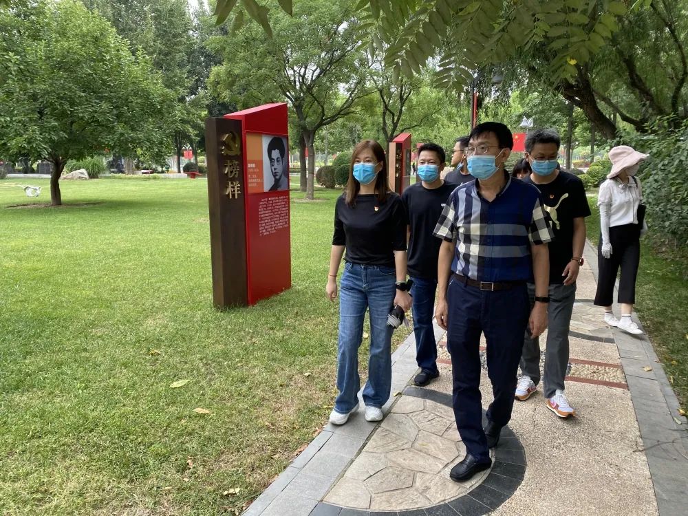 精品人妻少妇嫩草AV无码专区，欧美性夜黄A片爽爽免费视频，欧美成人在线视频，欧美亚韩一区二区三区，欧美成人在线视频......组织党员干部参观党史学习教育主题展览(图2)