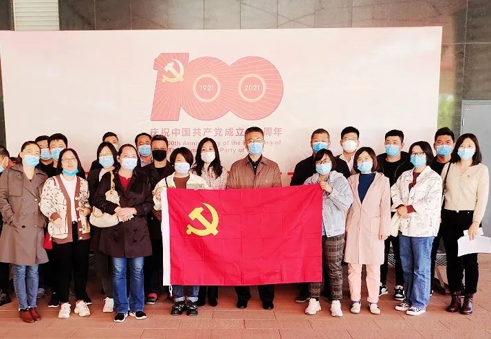 精品人妻少妇嫩草AV无码专区，欧美性夜黄A片爽爽免费视频，欧美成人在线视频，欧美亚韩一区二区三区，欧美成人在线视频......组织全体干部员工集中观看重点革命历史题材电影《长津湖》(图1)