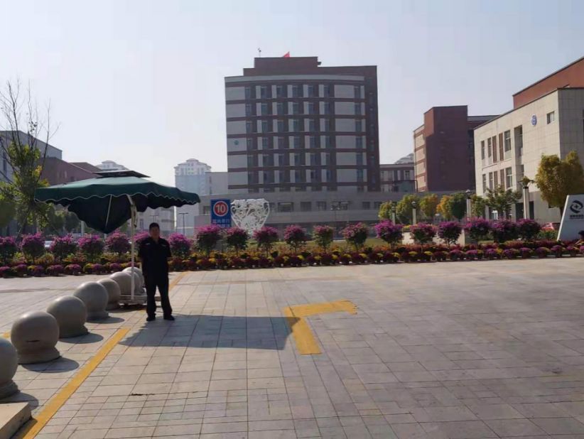 园区环境美 喜迎国庆节(图1)