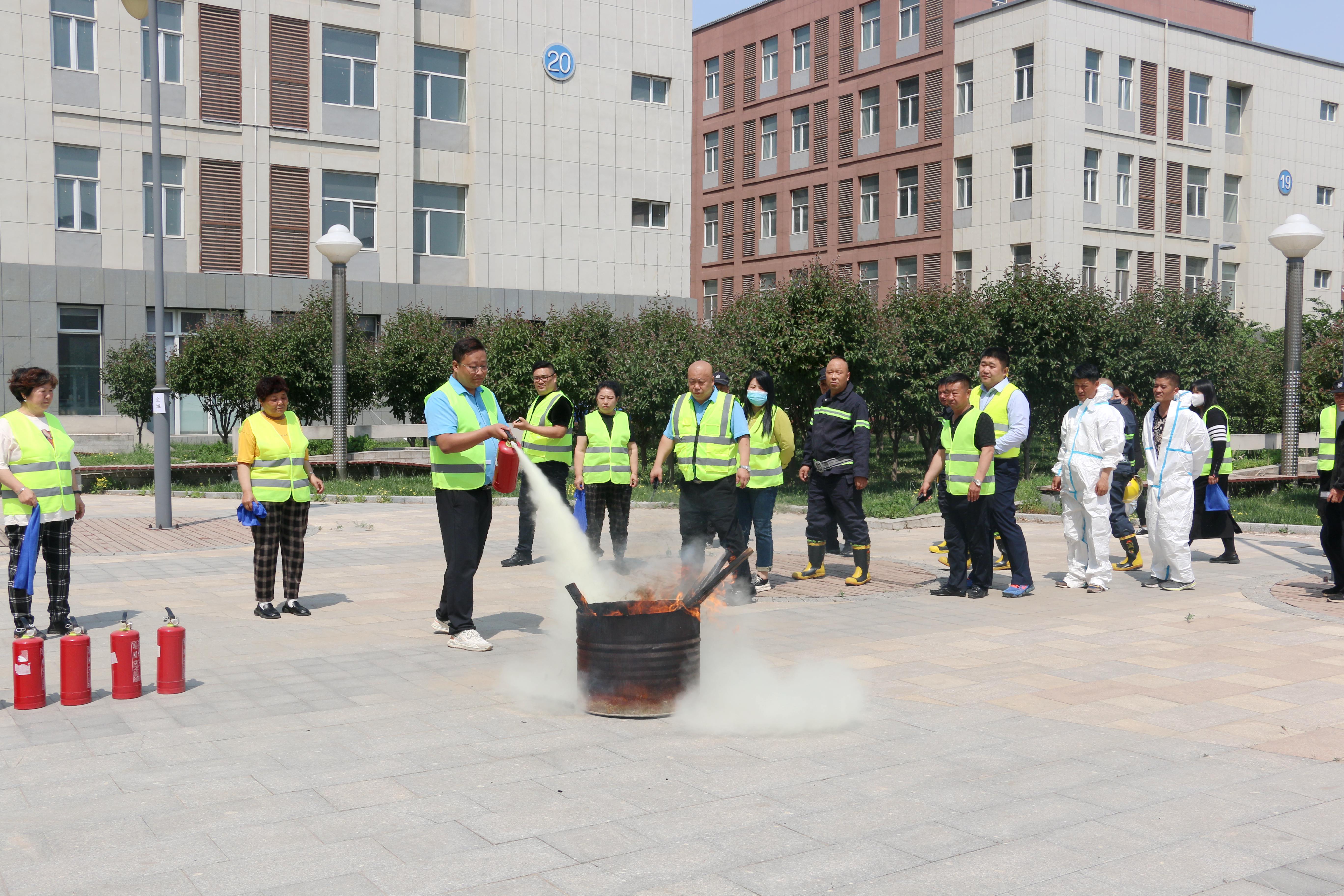 精品人妻少妇嫩草AV无码专区，欧美性夜黄A片爽爽免费视频，欧美成人在线视频，欧美亚韩一区二区三区，欧美成人在线视频......产业园开展2023年上半年消防培训演练(图3)