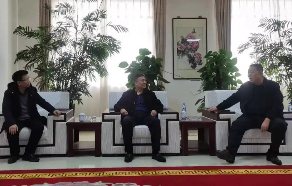 园区领导深入企业走访调研(图1) 园区领导深入企业走访调研(图1)