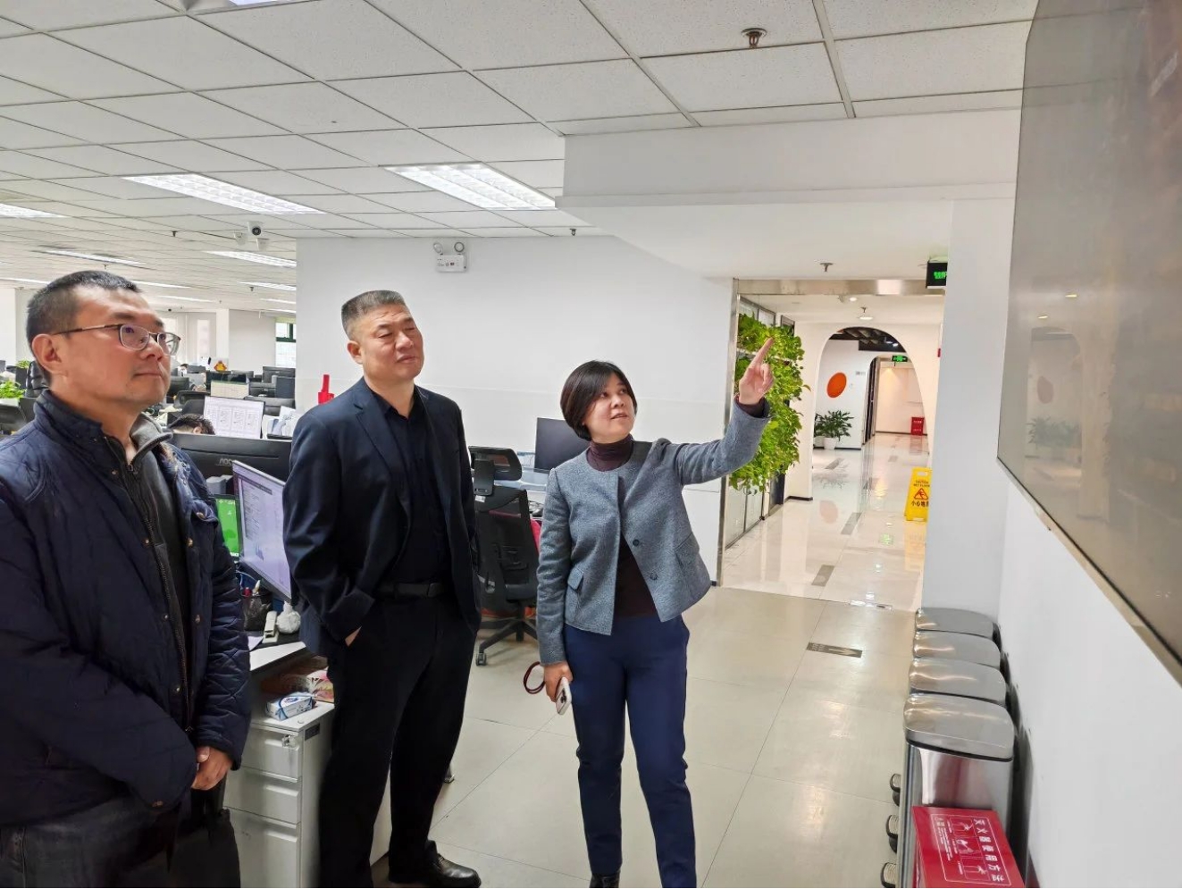 精品人妻少妇嫩草AV无码专区，欧美性夜黄A片爽爽免费视频，欧美成人在线视频，欧美亚韩一区二区三区，欧美成人在线视频......领导赴北京走访调研重点企业(图1)