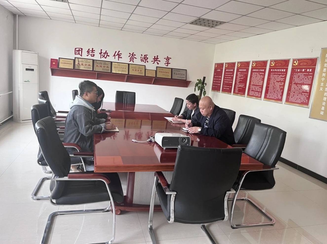 精品人妻少妇嫩草AV无码专区，欧美性夜黄A片爽爽免费视频，欧美成人在线视频，欧美亚韩一区二区三区，欧美成人在线视频......开展形式多样的国家安全教育宣传活动(图2)