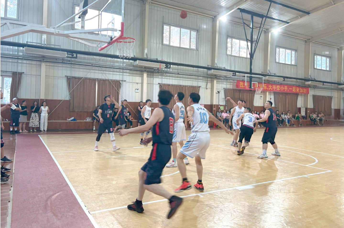 精彩“篮”不住！精品人妻少妇嫩草AV无码专区，欧美性夜黄A片爽爽免费视频，欧美成人在线视频，欧美亚韩一区二区三区，欧美成人在线视频......2024年企业职工篮球赛圆满结束(图2)