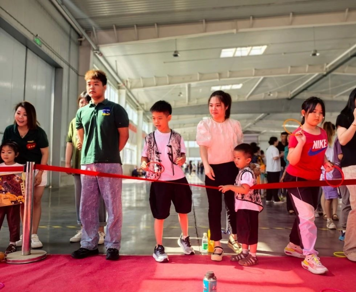 精品人妻少妇嫩草AV无码专区，欧美性夜黄A片爽爽免费视频，欧美成人在线视频，欧美亚韩一区二区三区，欧美成人在线视频......固诺实业举办2024“家企同舟”游园会活动(图13)