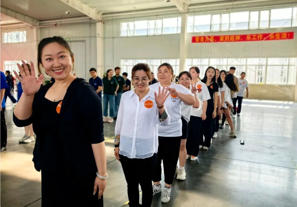 精品人妻少妇嫩草AV无码专区，欧美性夜黄A片爽爽免费视频，欧美成人在线视频，欧美亚韩一区二区三区，欧美成人在线视频......固诺实业举办2024“家企同舟”游园会活动(图4)