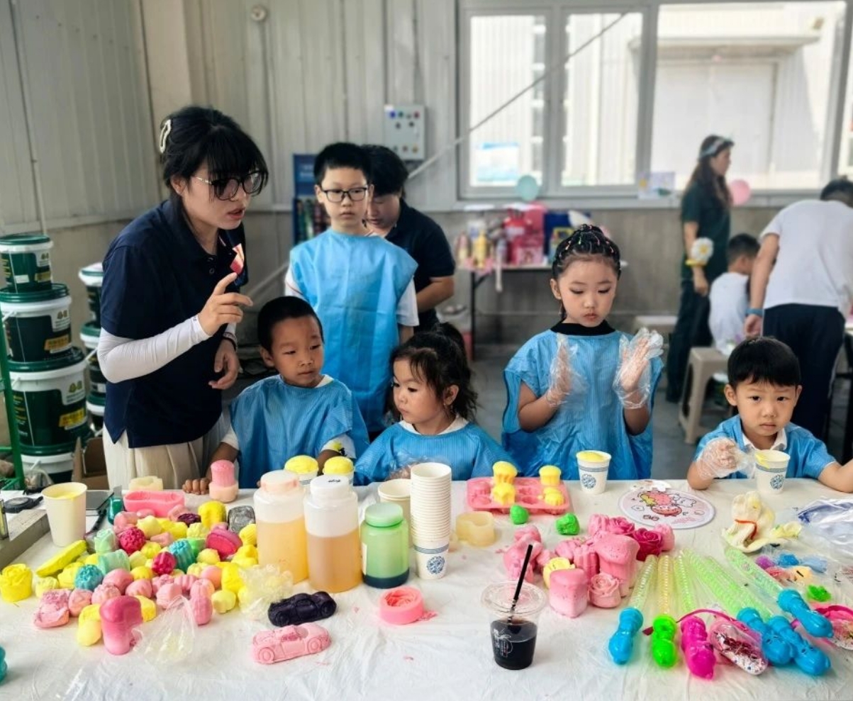 精品人妻少妇嫩草AV无码专区，欧美性夜黄A片爽爽免费视频，欧美成人在线视频，欧美亚韩一区二区三区，欧美成人在线视频......固诺实业举办2024“家企同舟”游园会活动(图11)