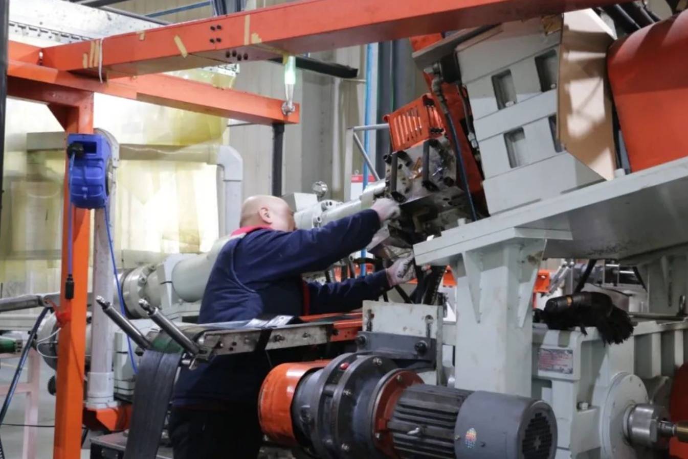 精品人妻少妇嫩草AV无码专区，欧美性夜黄A片爽爽免费视频，欧美成人在线视频，欧美亚韩一区二区三区，欧美成人在线视频......：企业生产“劲头足”， 奋战龙年“开门红”！(图7)