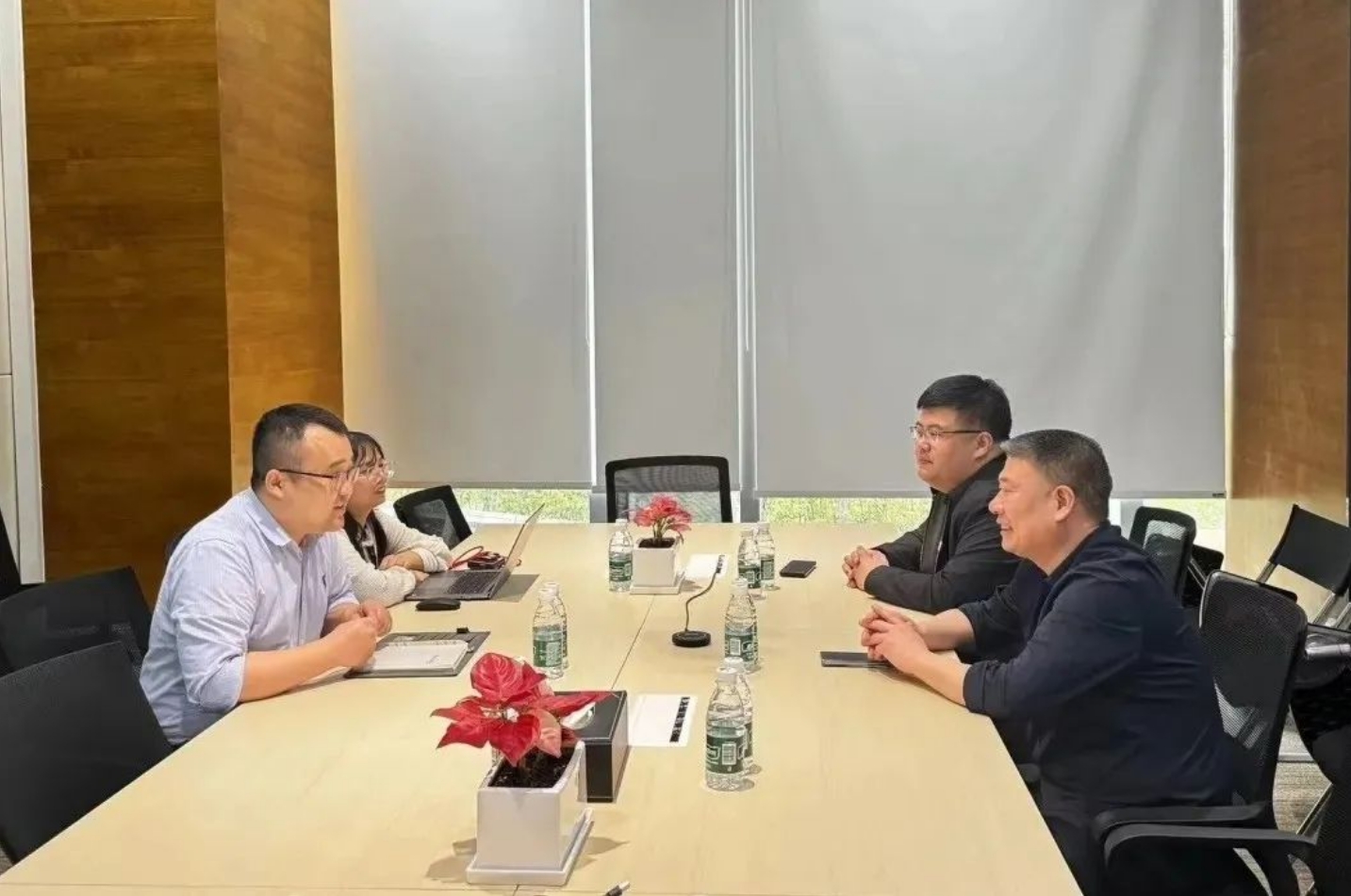 力挺！为企业送上“定心丸”→(图4)