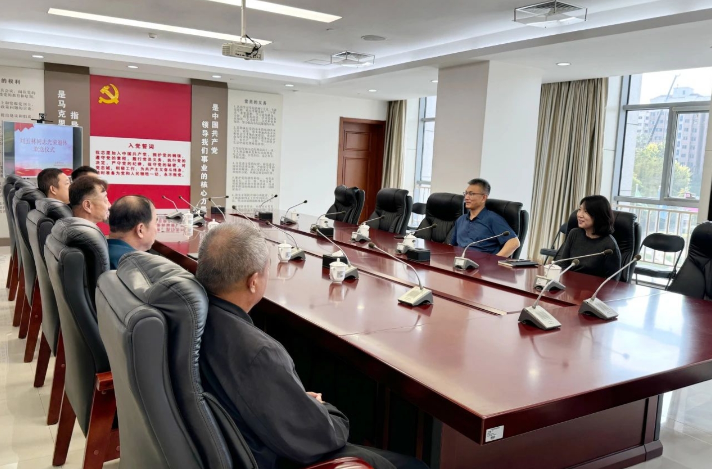 精品人妻少妇嫩草AV无码专区，欧美性夜黄A片爽爽免费视频，欧美成人在线视频，欧美亚韩一区二区三区，欧美成人在线视频......举办退休员工荣退仪式(图1)