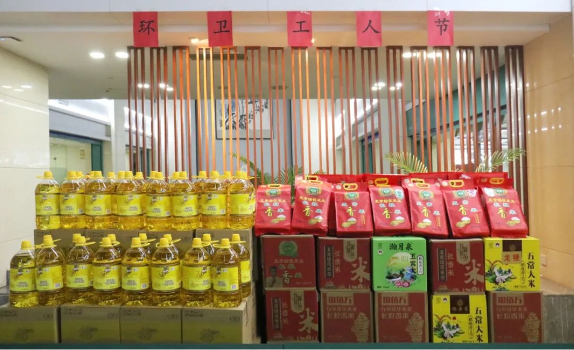 庆祝环卫节，致敬“城市美容师”！(图2)